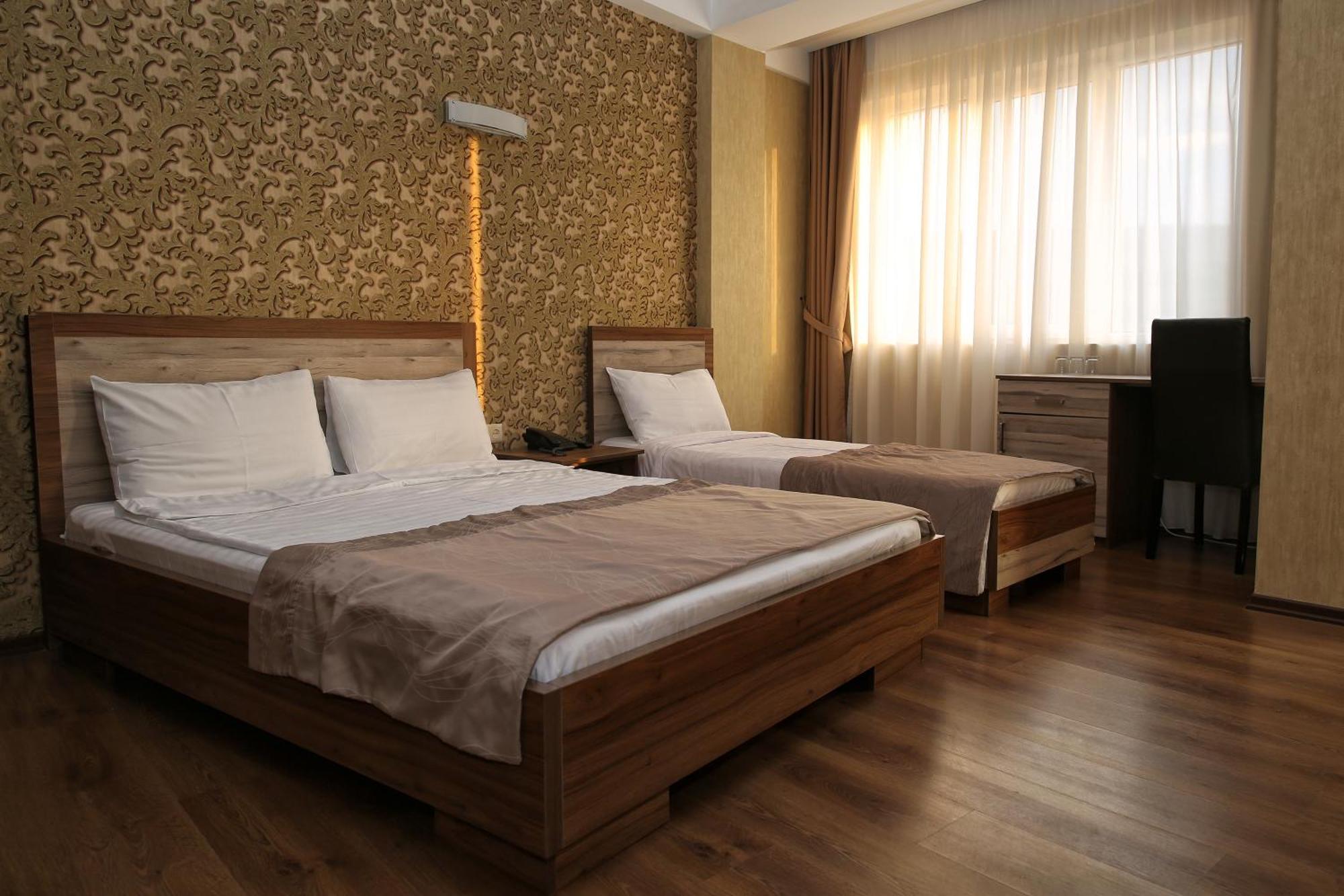 Hotel Gureli Tbilisi Esterno foto