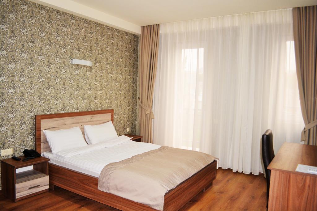 Hotel Gureli Tbilisi Esterno foto