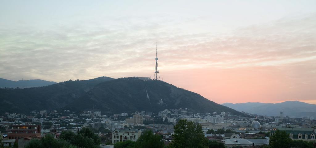 Hotel Gureli Tbilisi Esterno foto