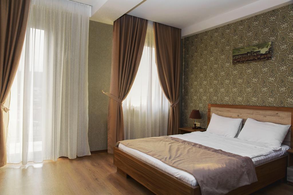 Hotel Gureli Tbilisi Esterno foto