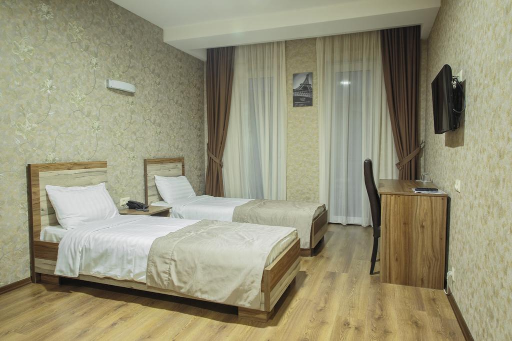 Hotel Gureli Tbilisi Esterno foto