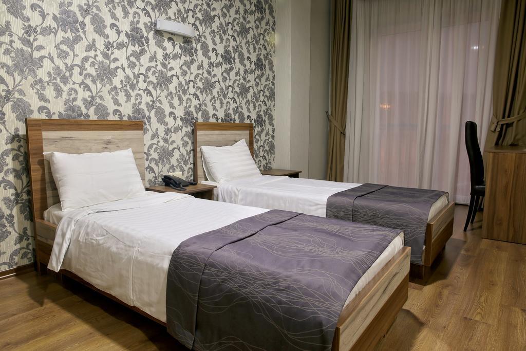 Hotel Gureli Tbilisi Esterno foto