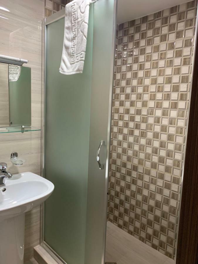 Hotel Gureli Tbilisi Esterno foto